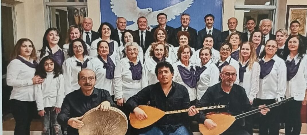 Hayat Türkü Söylemeye Değer
